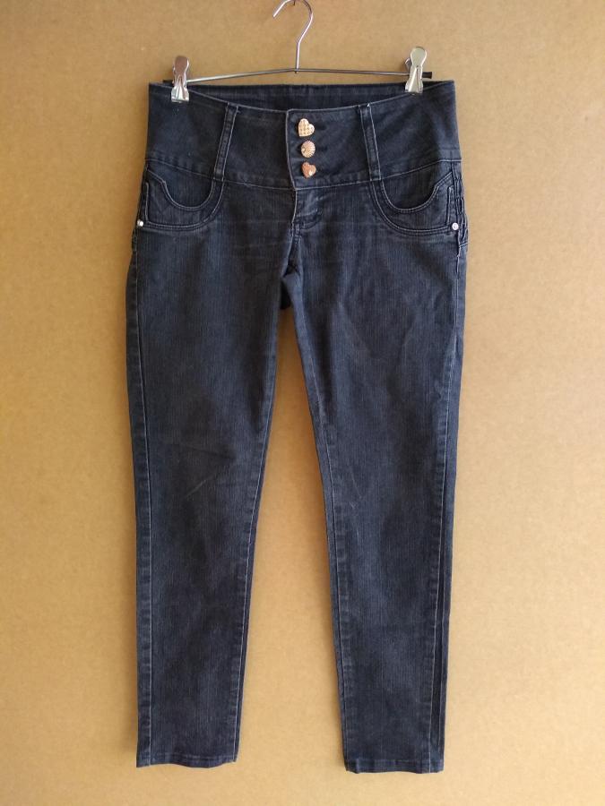 CaJF02: calça jeans feminina
